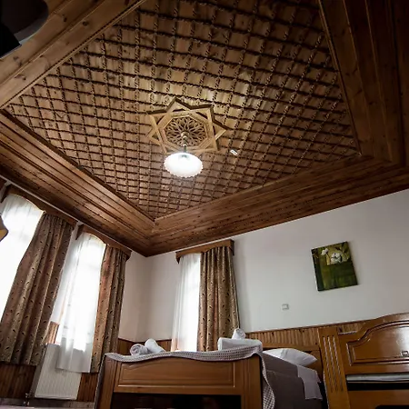 فندق Kalemi Gjirokastër