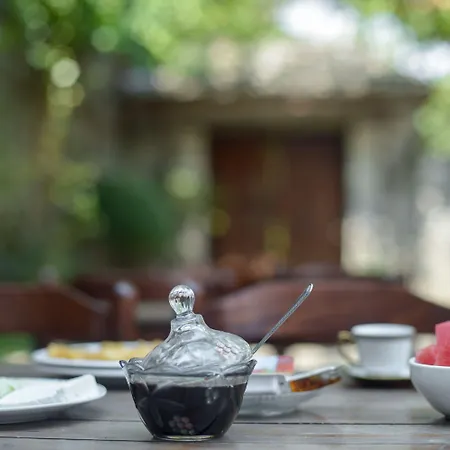 Kalemi فندق Gjirokastër
